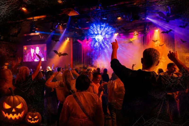 Halloween-Party - Die größten Gruselklassiker der Musikgeschichte mit DJ Gabor