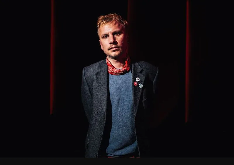Robert Stadlober singt und liest Tucholsky